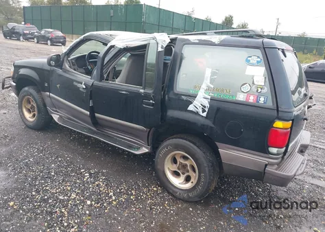 1997 Mercury Mountaineer из США, поврежденный, VIN 4M2DU55P7VUJ04391